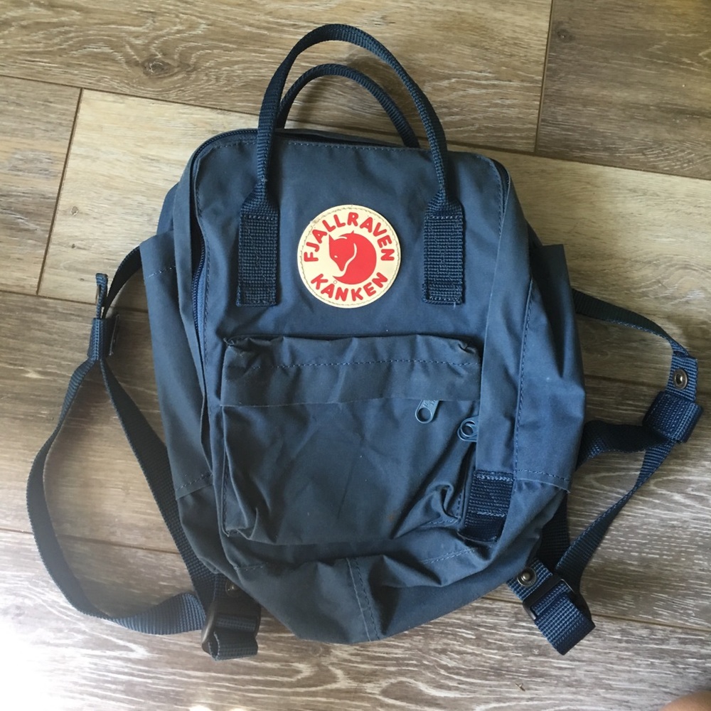 ✰mini fjallraven kanken backpack✰